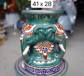 ĐÔN VOI BA ĐẦU XANH LÁ