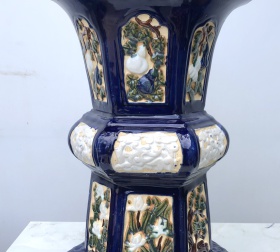ĐÔN CHỮ Y XANH