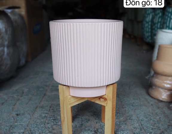 CHẬU TRỤ MEN HỒNG VÀ ĐÔN GỖ